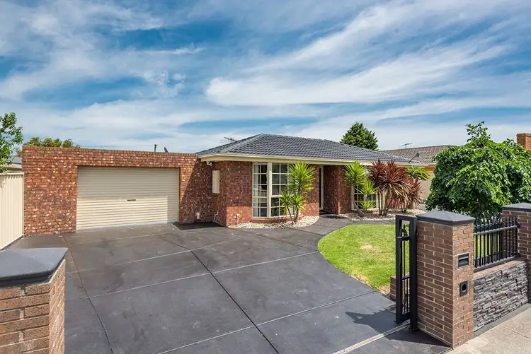 Main view of Homely house listing, 19 Cimberwood Drive, Craigieburn VIC 3064