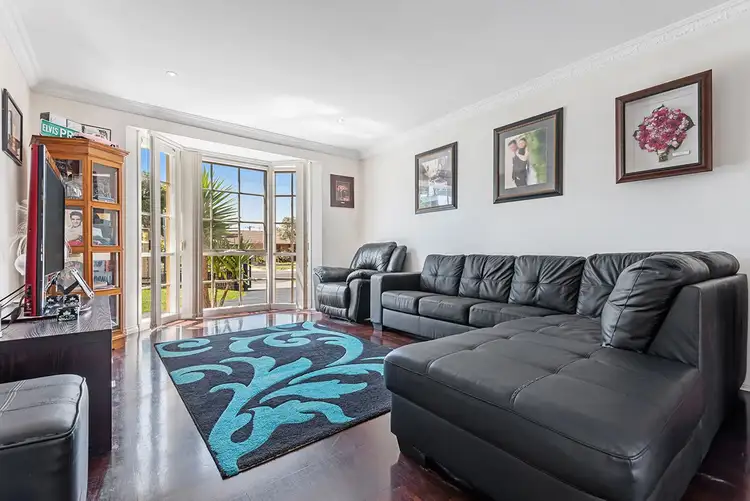 Fifth view of Homely house listing, 19 Cimberwood Drive, Craigieburn VIC 3064