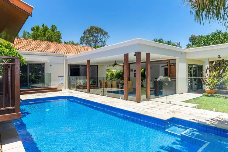 3145 Riverleigh Drive, Hope Island QLD 4212