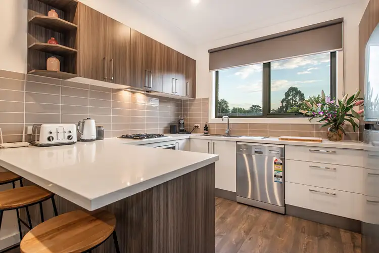 3/24 Mountain View Road, Kilsyth VIC 3137