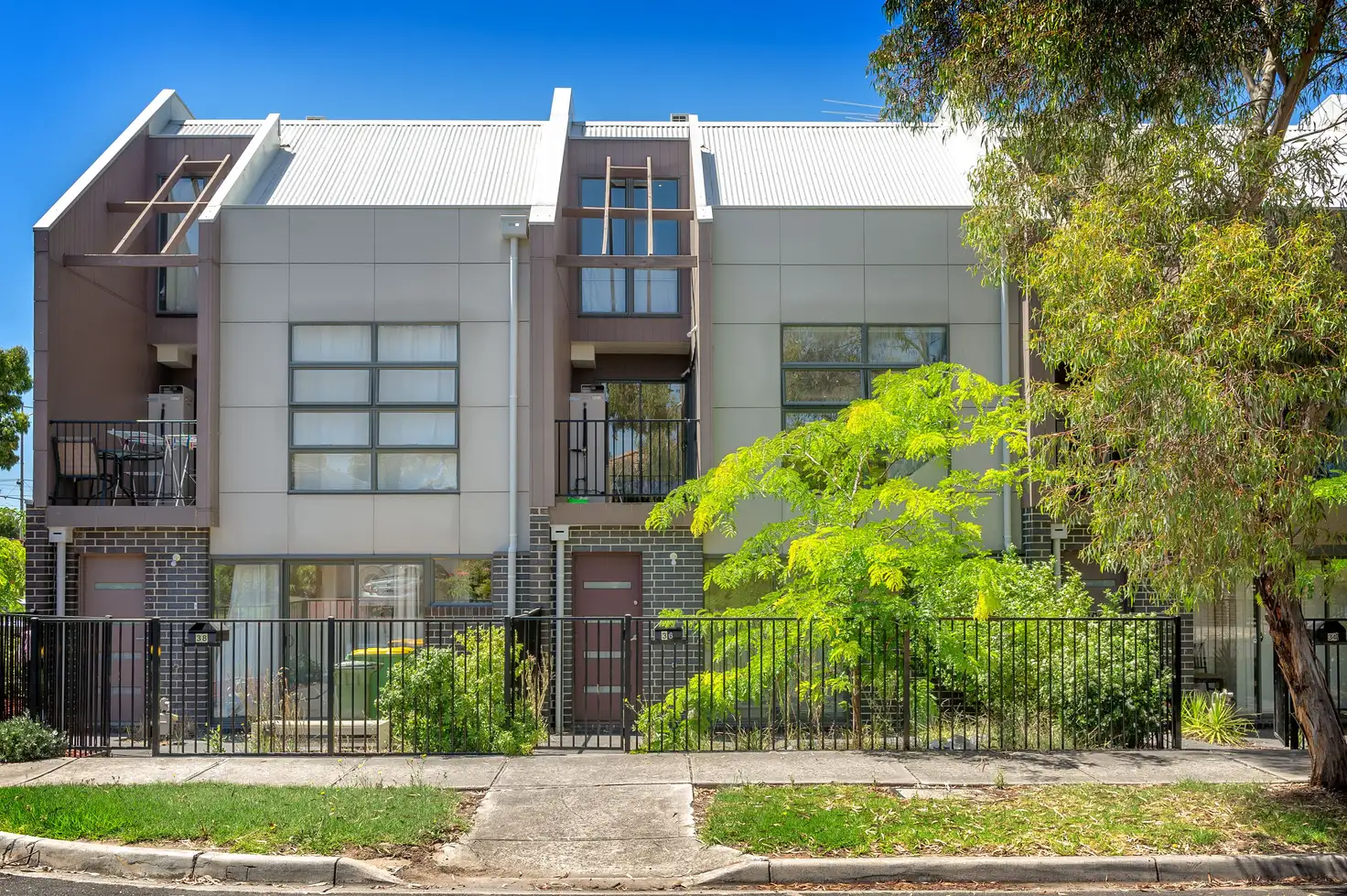 Main view of Homely townhouse listing, 36 Karl Court, Bundoora VIC 3083