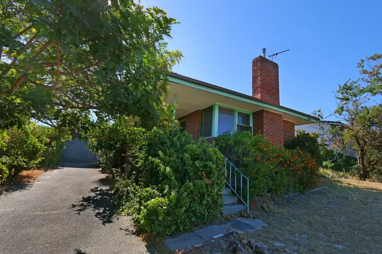 Second view of Homely house listing, 31 Mopsa Way,, Coolbellup WA 6163