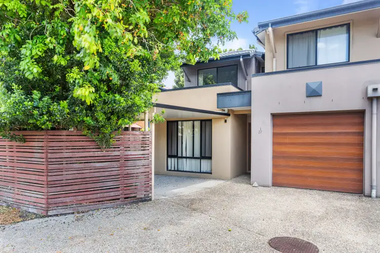 1/27 Railway Street, Southport QLD 4215