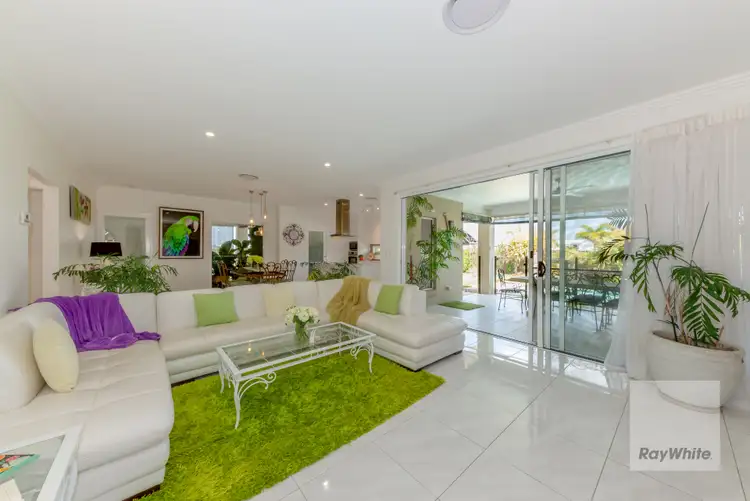 19 Beaufort Circuit, Banksia Beach QLD 4507