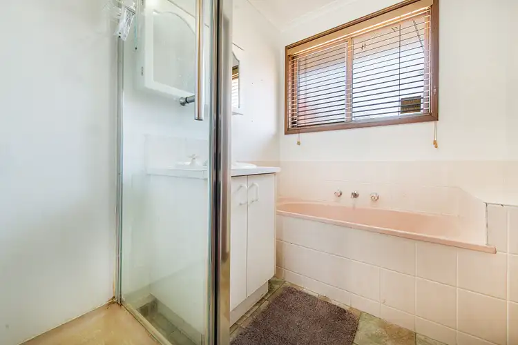 Sixth view of Homely house listing, 4 Stephanie Close, Ferntree Gully VIC 3156