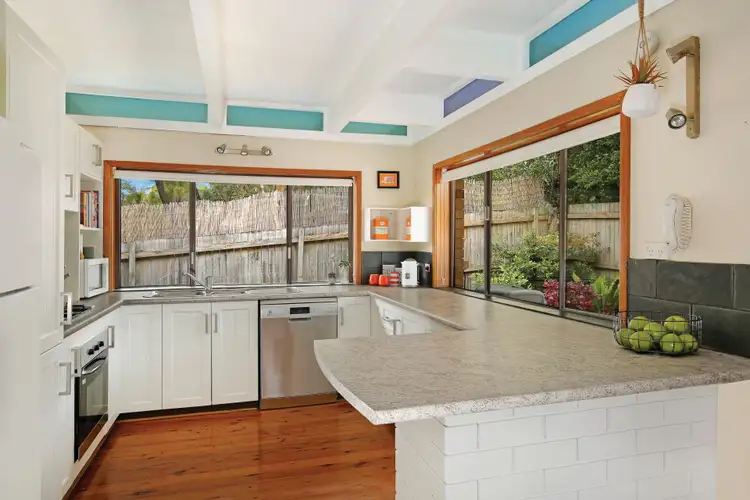 Sixth view of Homely villa listing, 2/140 Panorama Drive, Farmborough Heights NSW 2526