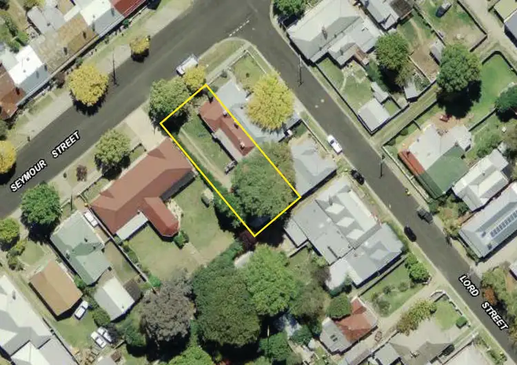 104 Seymour Street, Bathurst NSW 2795