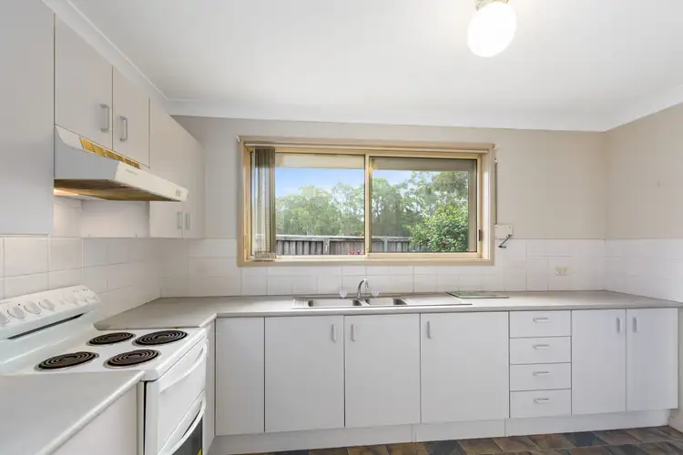Third view of Homely villa listing, 2/31 Julianne Street, Dapto NSW 2530