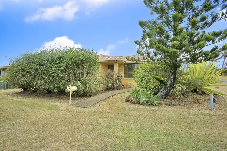 Fifth view of Homely house listing, 1 Tarni Street, Coral Cove QLD 4670