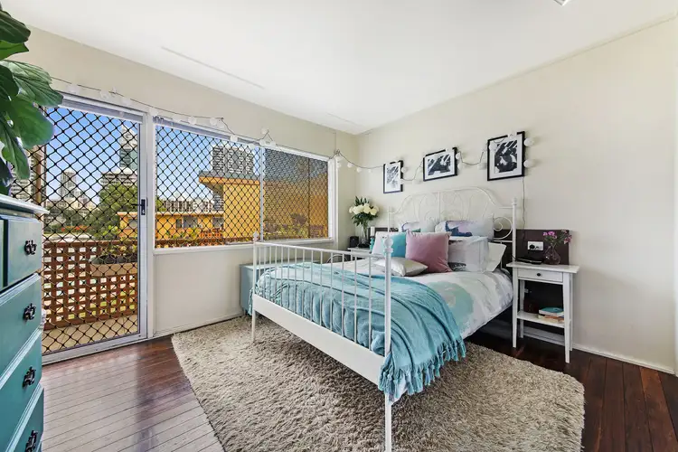 Sixth view of Homely apartment listing, 4/29 Tarcoola Crescent, Chevron Island QLD 4217