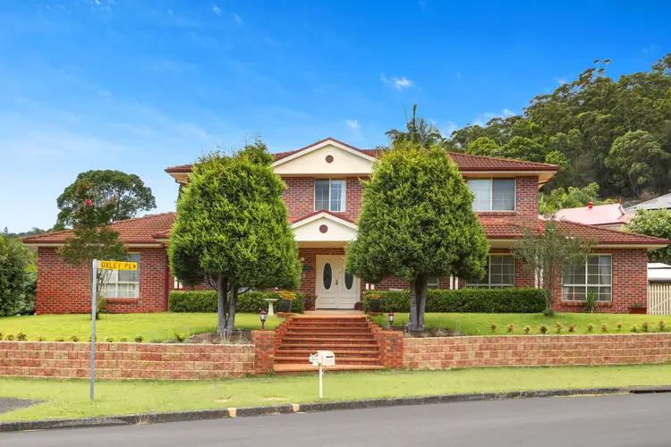 1 Oxley Place, Point Clare NSW 2250