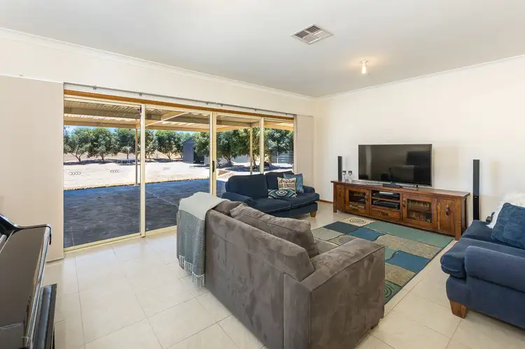Second view of Homely house listing, 19 Jendarra Court, Murray Bridge SA 5253
