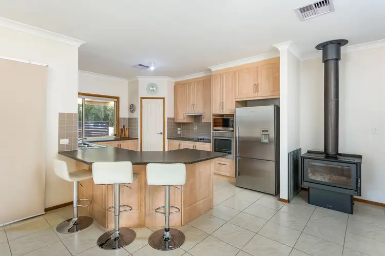 Fifth view of Homely house listing, 19 Jendarra Court, Murray Bridge SA 5253