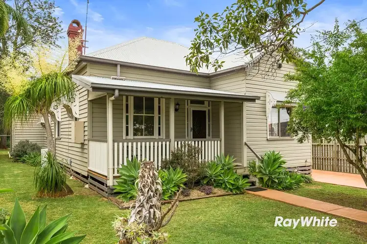 16 Stephen Street, South Toowoomba QLD 4350