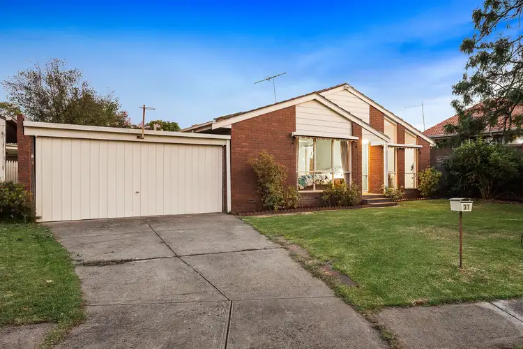 37 Lincoln Street, Burwood East VIC 3151