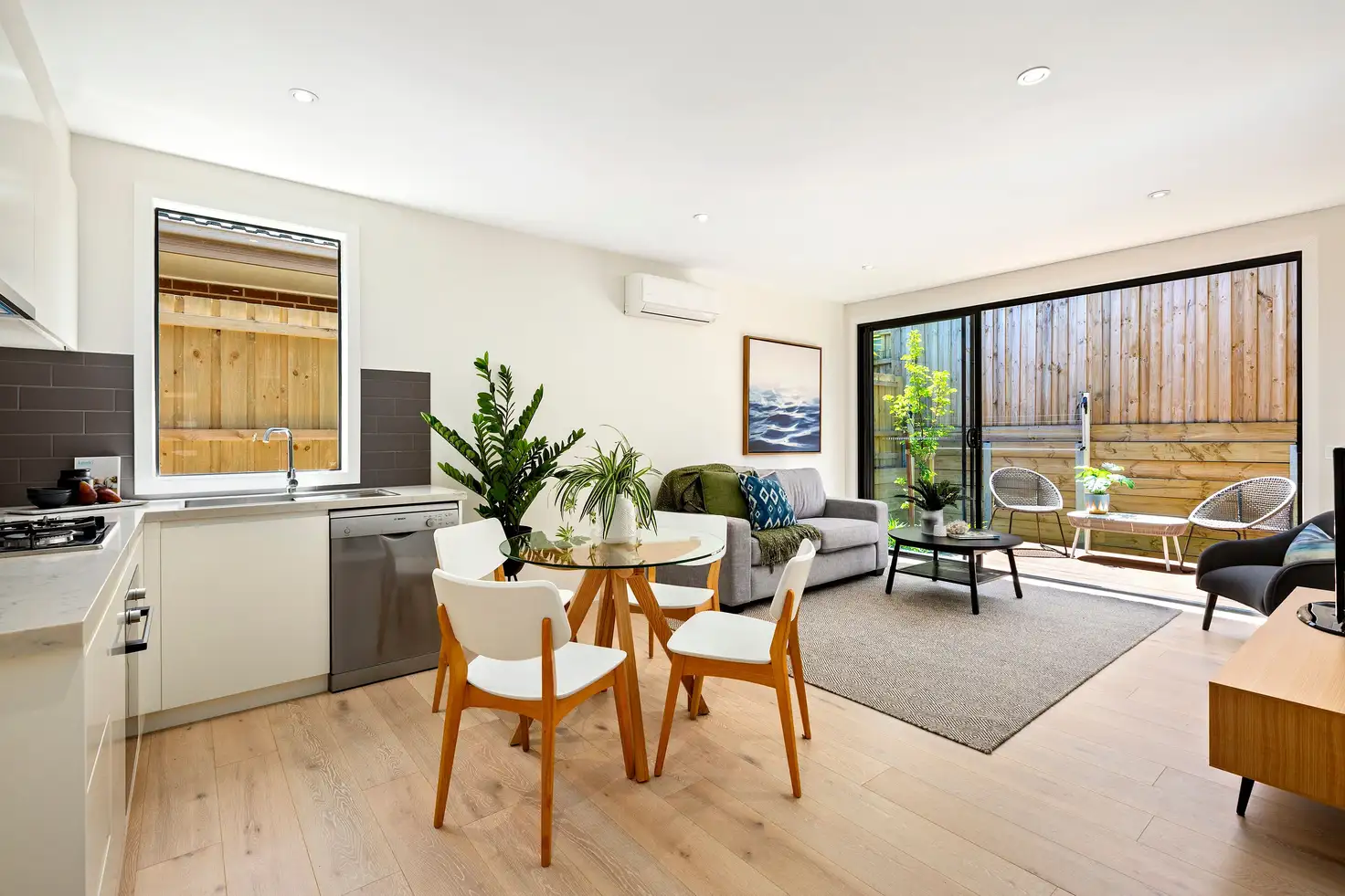 Main view of Homely unit listing, 6/4 Krone Street, Mordialloc VIC 3195