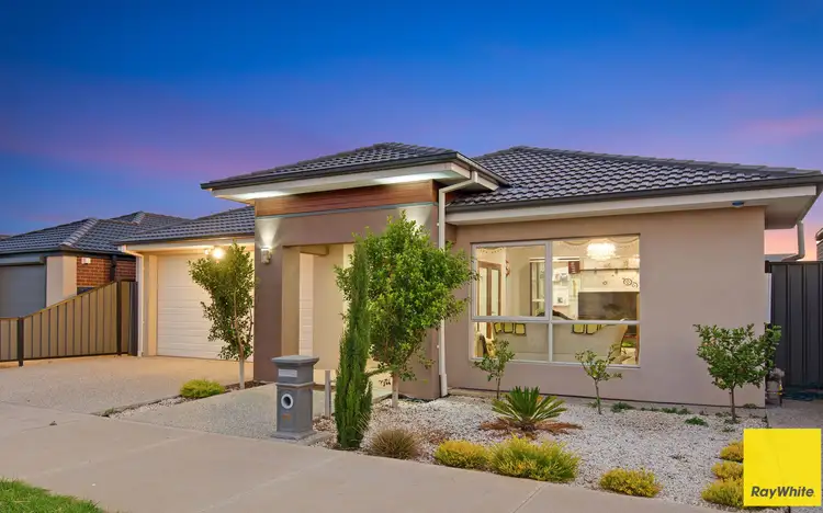 77 Caraleena Drive, Tarneit VIC 3029