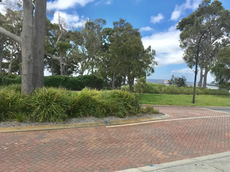 5 Flynn Way, Bayonet Head WA 6330