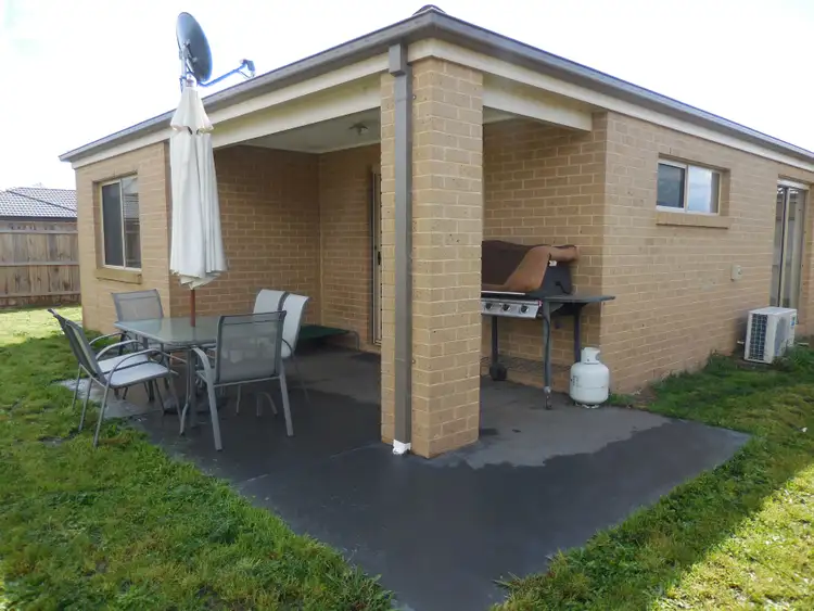 Sixth view of Homely house listing, 22 Shakespeare Court, Drouin VIC 3818
