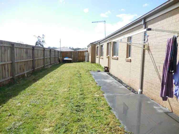 Seventh view of Homely house listing, 22 Shakespeare Court, Drouin VIC 3818