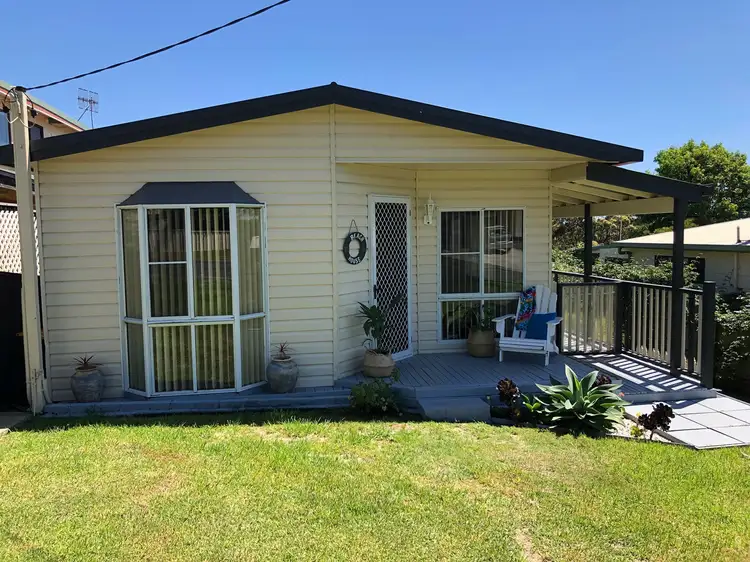 14 Canberra Crescent, Burrill Lake NSW 2539