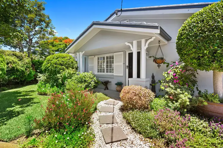 12 Savoy Drive, Broadbeach Waters QLD 4218