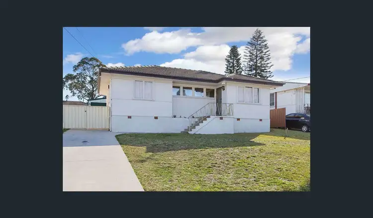 84 Torres Crescent