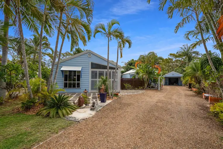 6 Albatross Court, Moore Park Beach QLD 4670