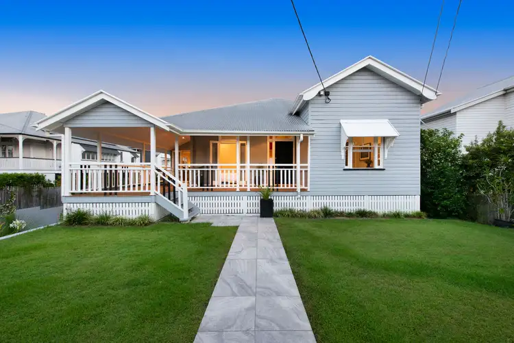 158 Barton Road, Hawthorne QLD 4171