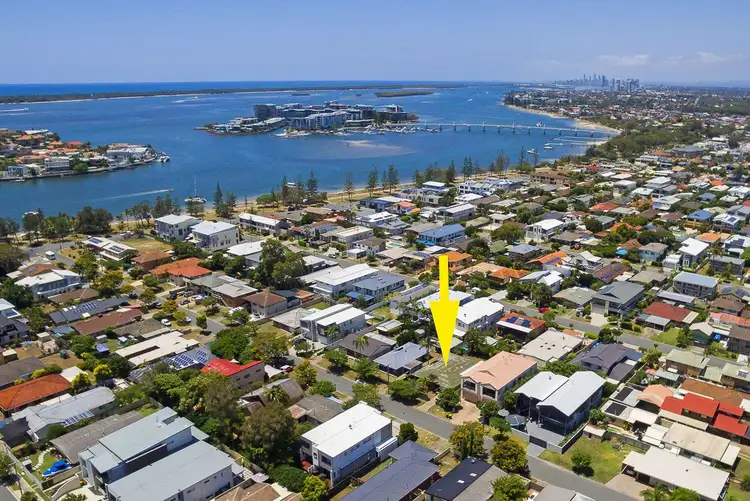 24 Muscovey Avenue, Paradise Point QLD 4216