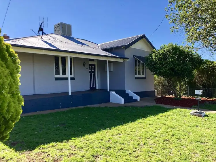 53 Albert Street, Parkes NSW 2870