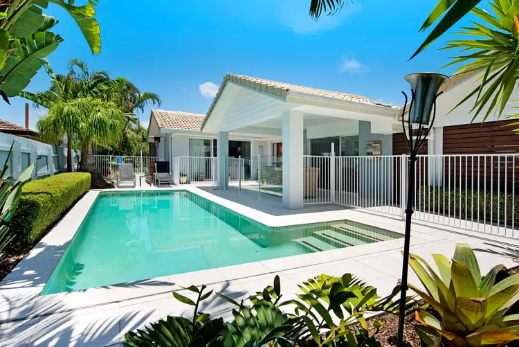 22 Sophie Avenue, Broadbeach Waters QLD 4218