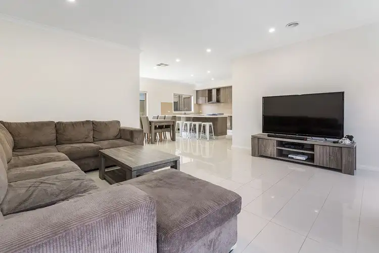 Fifth view of Homely house listing, 6 Rouge Way, Craigieburn VIC 3064