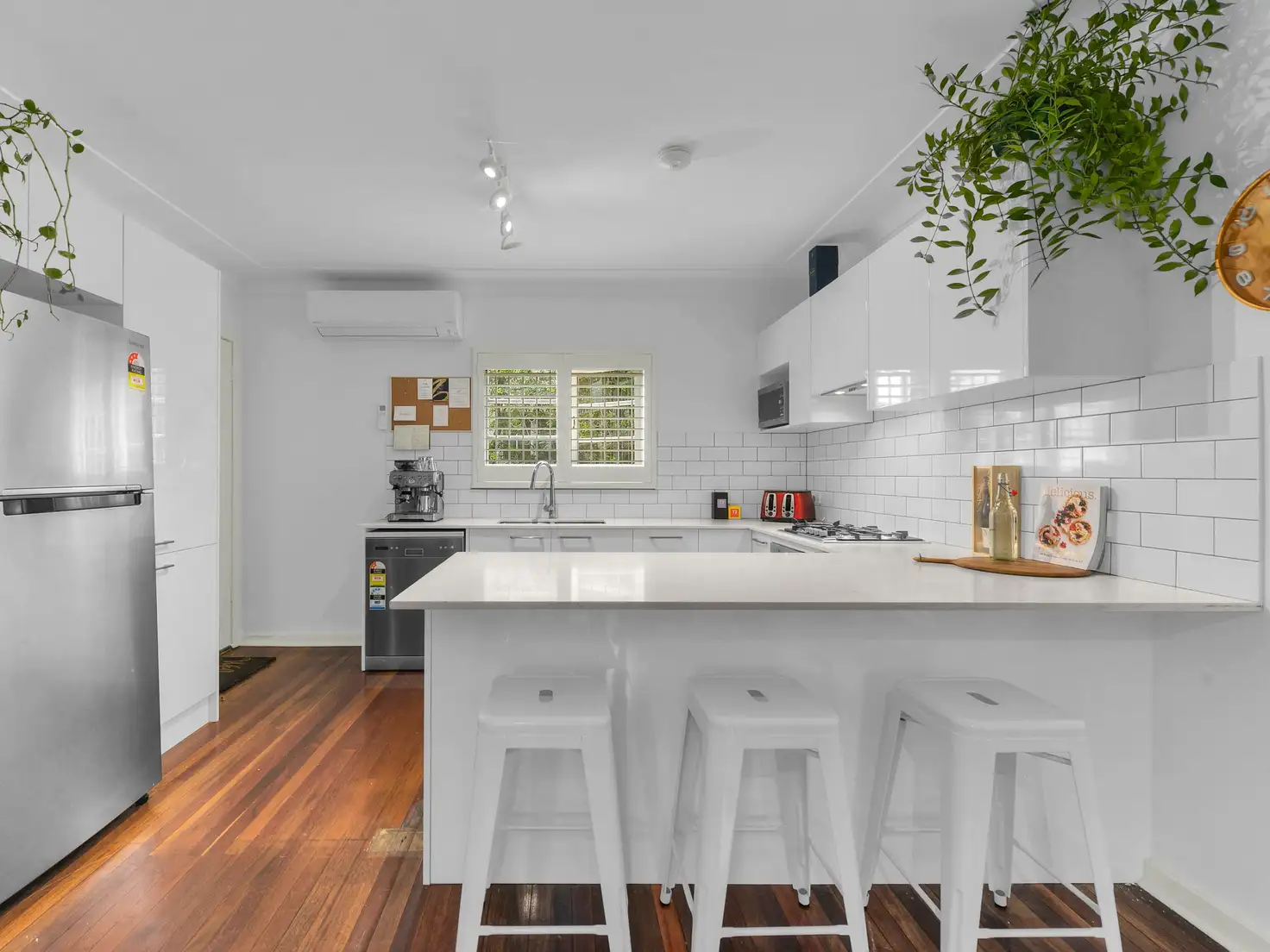 Main view of Homely apartment listing, 2/21 Ford Street, Clayfield QLD 4011