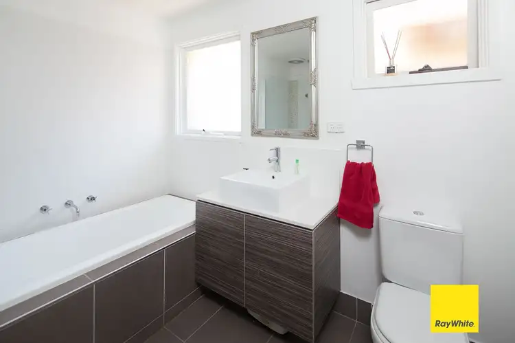 Fifth view of Homely house listing, 6 Cuneata Close, Langwarrin VIC 3910