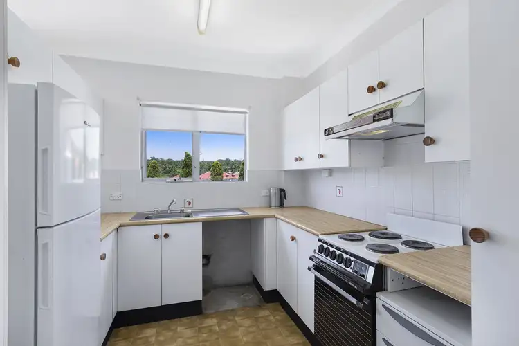 Second view of Homely unit listing, 25/15 Lorraine Avenue, Berkeley Vale NSW 2261