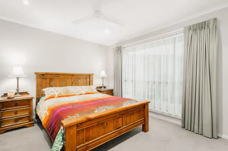Fifth view of Homely house listing, 15 Rosalie Court, Pakenham VIC 3810