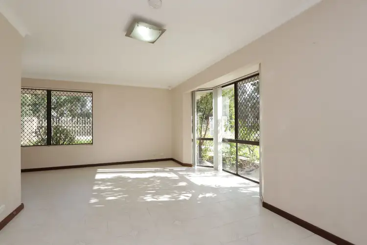 2 Parana Crescent, Beechboro WA 6063
