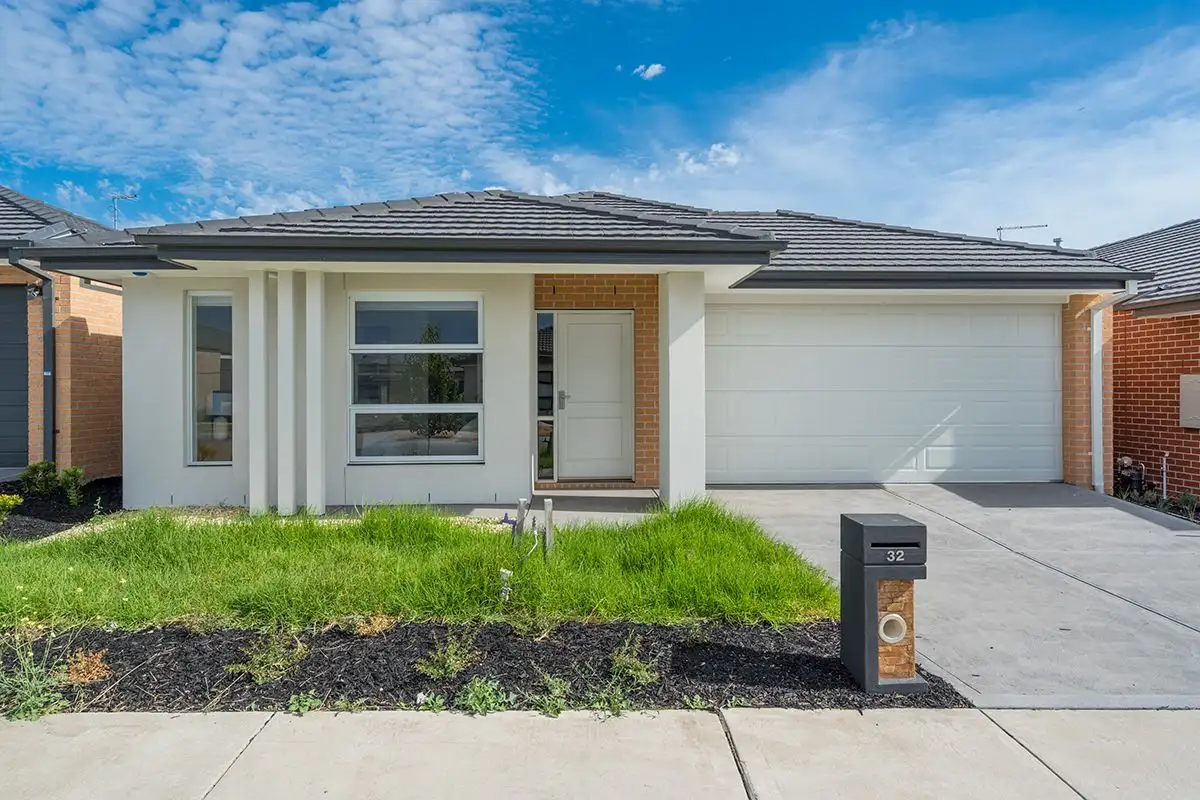 Main view of Homely house listing, 32 Banjolina Circuit, Craigieburn VIC 3064