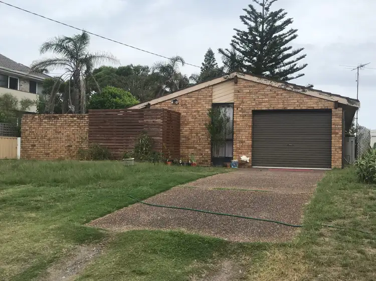 20 Campbell Avenue, Anna Bay NSW 2316