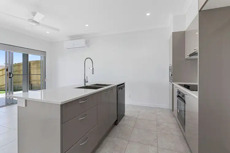 Second view of Homely house listing, 154 Wynnum North Road, Wynnum QLD 4178