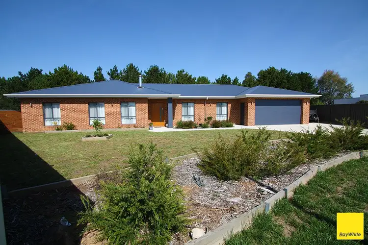 6 Carnell Close, Bungendore NSW 2621