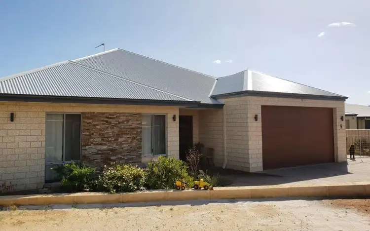 9 Coral Court