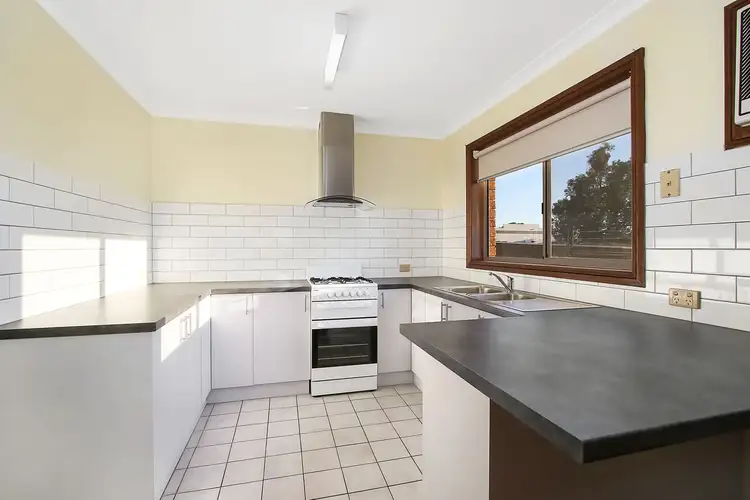 Seventh view of Homely townhouse listing, 1/4 Dane Place, Wodonga VIC 3690