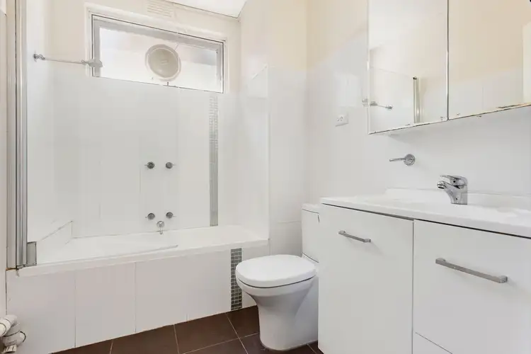 Fifth view of Homely apartment listing, 3/2 Flowers Street, Caulfield South VIC 3162