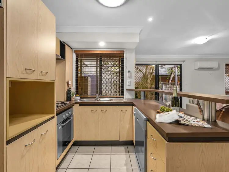 Sixth view of Homely townhouse listing, 9/24 Arthur Terrace, Red Hill QLD 4059