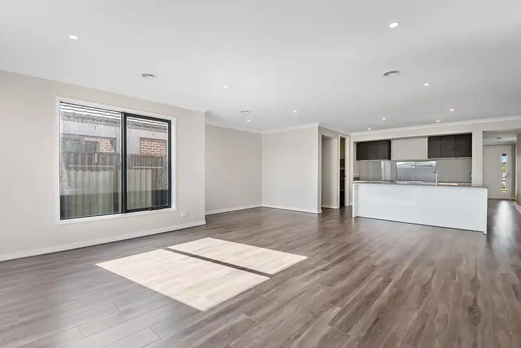 Fifth view of Homely house listing, 22 Featherwood Crescent, Craigieburn VIC 3064