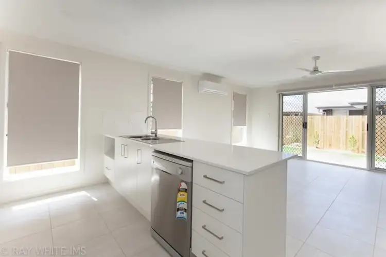 Third view of Homely other listing, 1/11 Snowden Crescent, Willow Vale QLD 4209