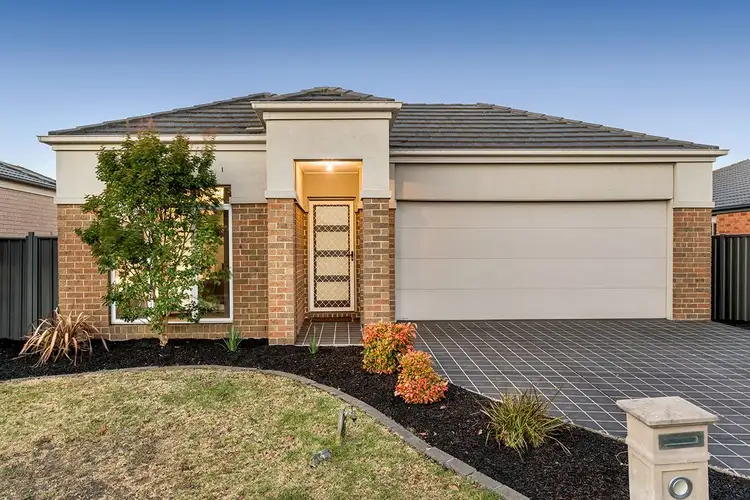 61 Mareeba Way, Craigieburn VIC 3064