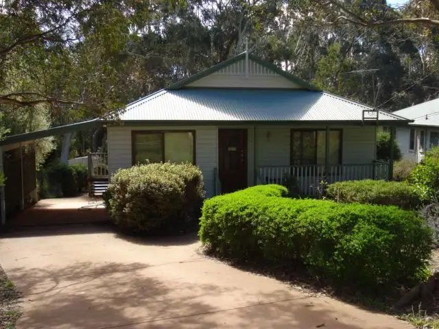 24 Mountbatten Street